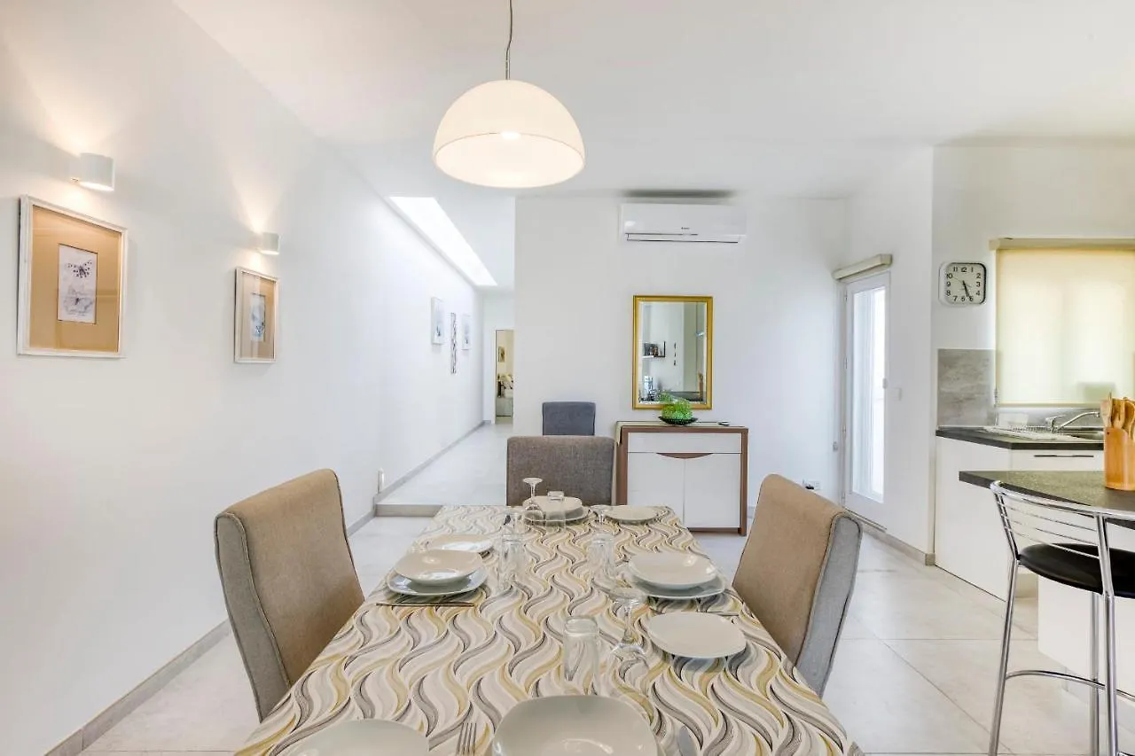 Gzira Penthouse - Hosted By Sweetstay