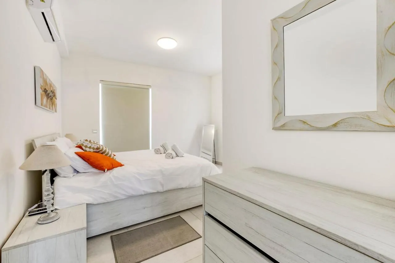 Gzira Penthouse - Hosted By Sweetstay 0*,