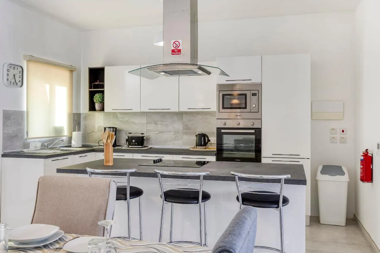 Gzira Penthouse - Hosted By Sweetstay 0*,  Malta